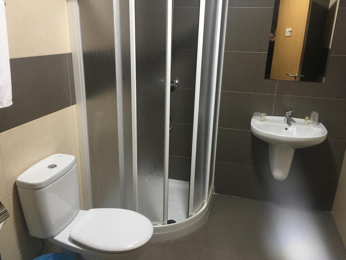 Pension Begona Arzua Bagian luar foto