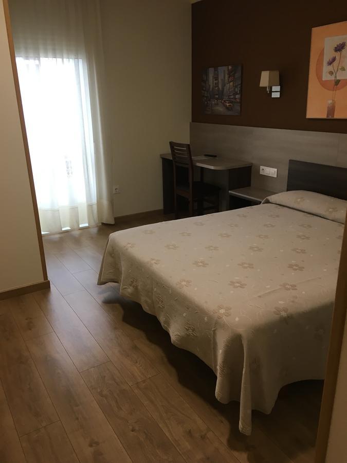 Pension Begona Arzua Bagian luar foto